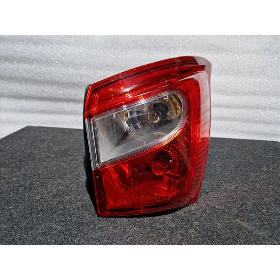 SUZUKI SX4 S-CROSS (JY) jobb külső hátsó lámpa