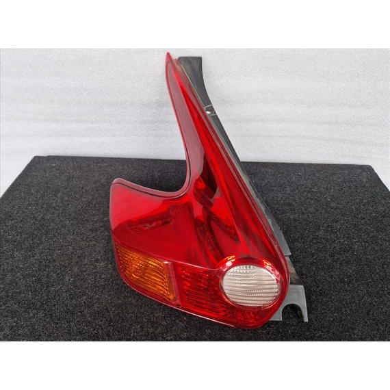 NISSAN JUKE (F15) Bal hátsó lámpa