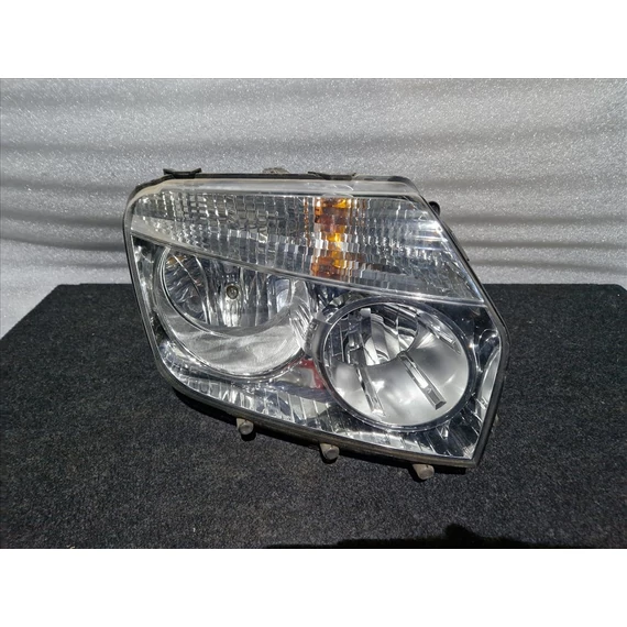 DACIA DUSTER jobb első fényszóró