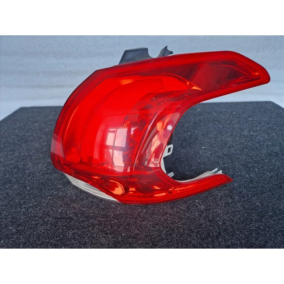 PEUGEOT 2008 jobb hátsó lámpa 9678074380