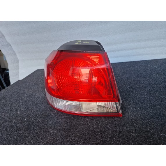 VOLKSWAGEN GOLF VI bal hátsó lámpa 5K0945111