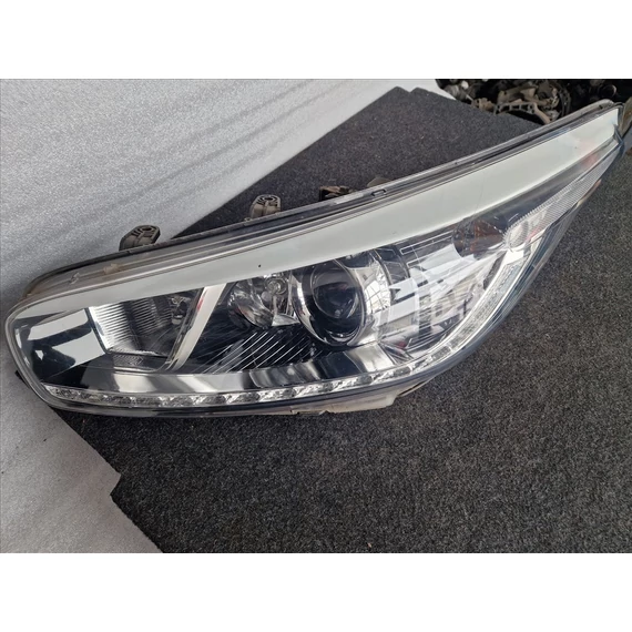 KIA CEED II (JD) bal első fényszóró