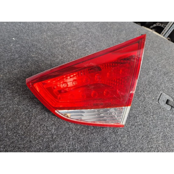 HYUNDAI IX35 jobb hátsó belső lámpa 92406-2Y0