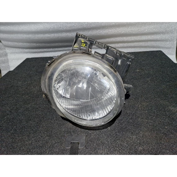 NISSAN JUKE (F15) Jobb fényszóró