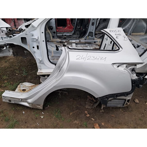 FORD FOCUS III KOMBI bal hátsó sárvédő negyed
