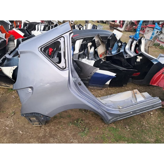 TOYOTA VERSO Jobb hátsó sárvédő negyed