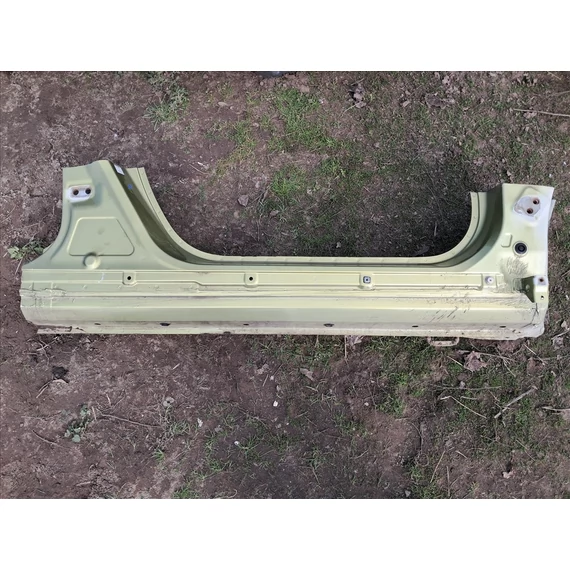 SUZUKI SX4 S-CROSS (JY) jobb küszöb