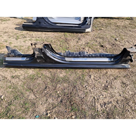 SKODA SUPERB II (3T) jobb küszöb