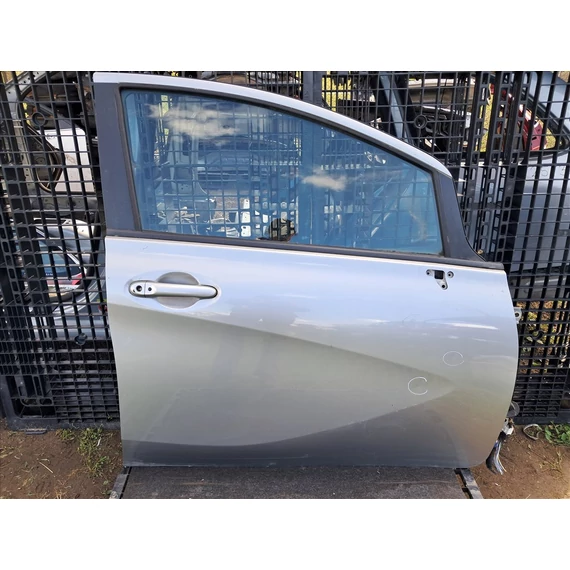 NISSAN NOTE (E12) jobb első ajtó KY0