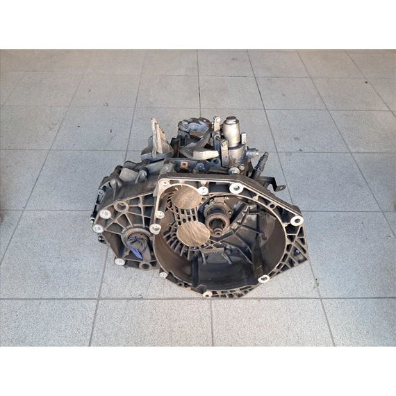 OPEL INSIGNIA A 2.0 cdti váltó F40