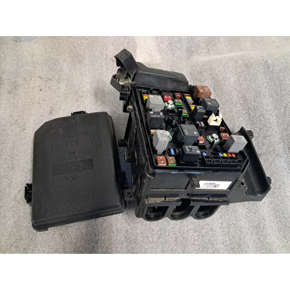 OPEL ASTRA K Biztosíték doboz 39069684