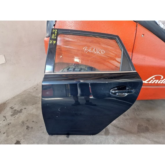 TOYOTA AURIS II  bal hátsó ajtó