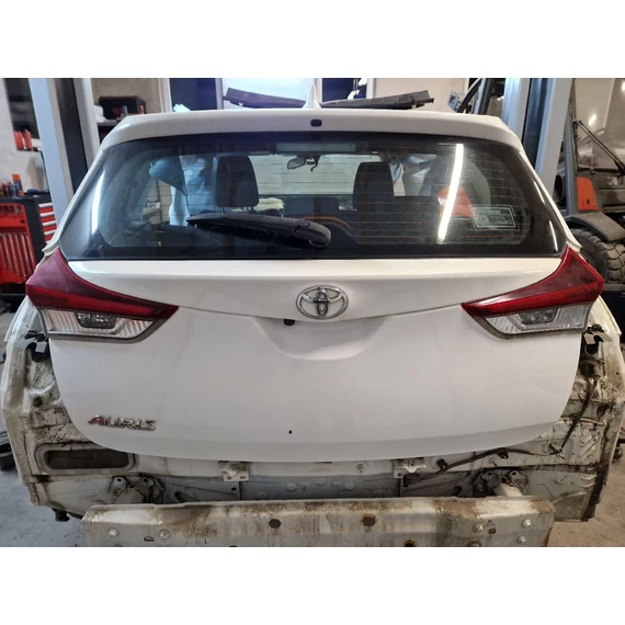 TOYOTA AURIS II  csomagtérajtó