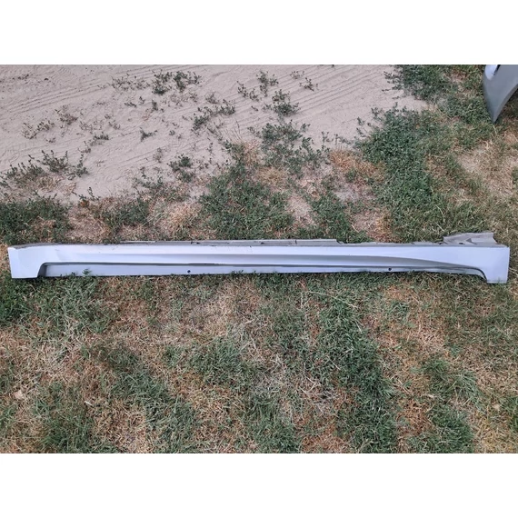 TOYOTA AVENSIS T27 Jobb küszöb spoiler, burkolat