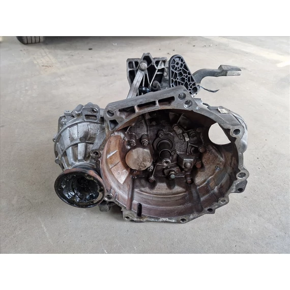 VOLKSWAGEN PASSAT B8 (3G) 1.6 CRTDI Váltó PHG