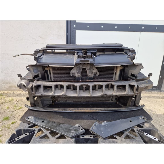 Volkswagen Passat B8 (3G) 1.6 CRTDI Komplett homlokfal, hűtőszett