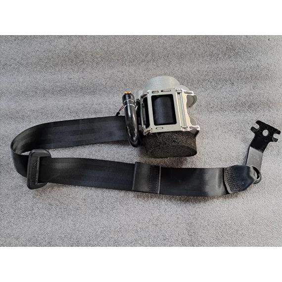 VOLKSWAGEN PASSAT B8 (3G) KOMBI Bal hátsó biztonsági öv 3G9857805C