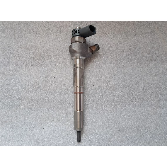 VOLKSWAGEN PASSAT B8 (3G) 1.6 CRTDI DCX Porlasztó 04L130277AD 0445110473