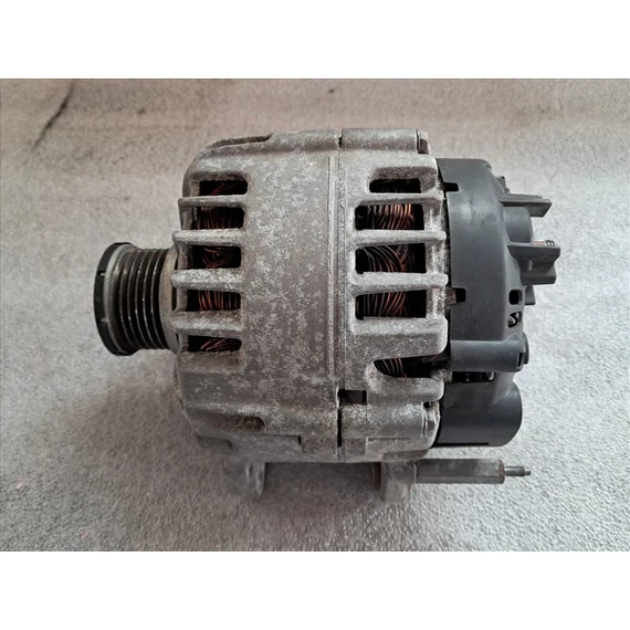 VOLKSWAGEN PASSAT B8 (3G) 1.6 CRTDI Generátor 03L903023L