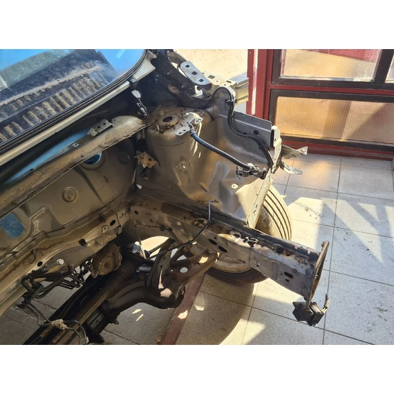 FORD B-MAX Bal első kis negyed, nyúlvány