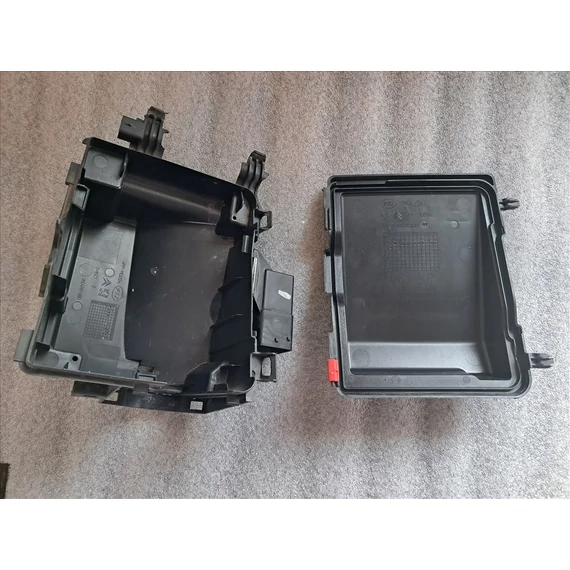 CITROEN C4 PICASSO II Biztosíték doboz 9804681980 9678633380