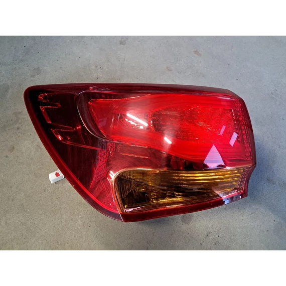 KIA CEED II (JD) KOMBI bal külső hátsó lámpa