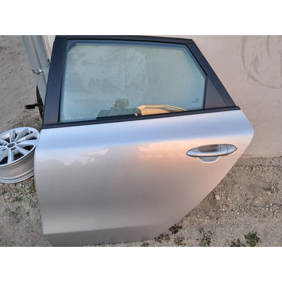 KIA CEED II (JD) KOMBI bal hátsó ajtó