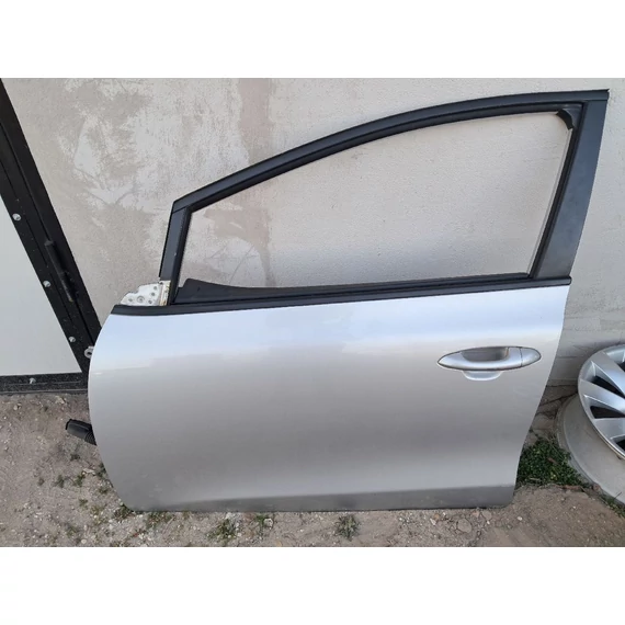 KIA CEED II (JD) bal első ajtó 9S