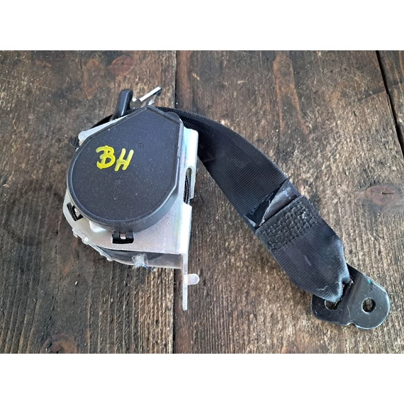 DACIA DUSTER bal hátsó biztonsági öv