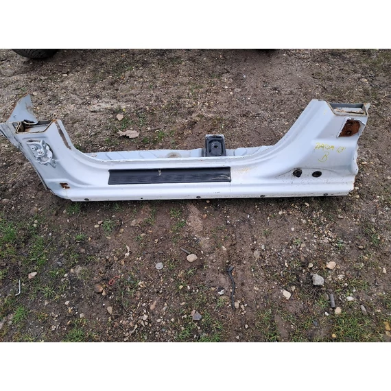 DACIA DUSTER bal küszöb darab