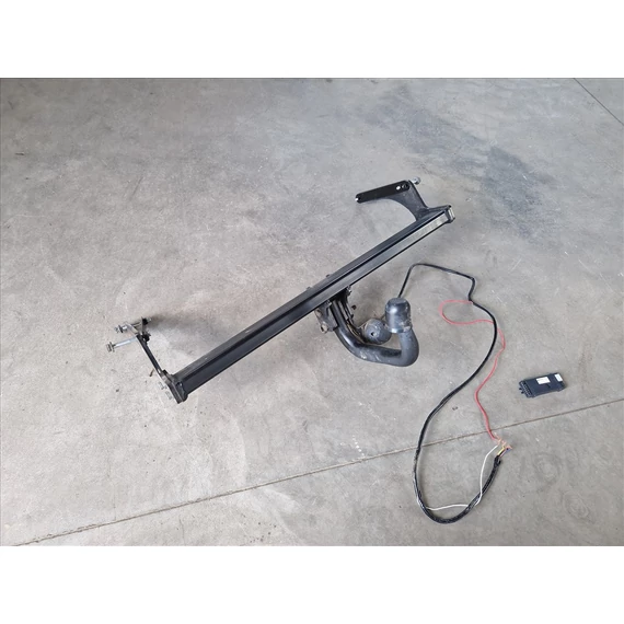 DACIA DUSTER vonóhorog