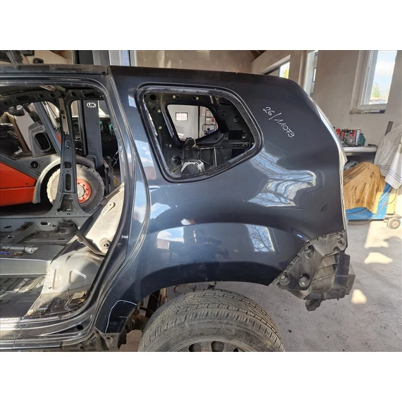 DACIA DUSTER bal hátsó sárvédő negyed