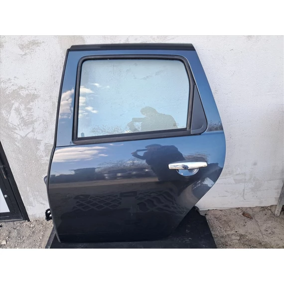 DACIA DUSTER Bal hátsó ajtó
