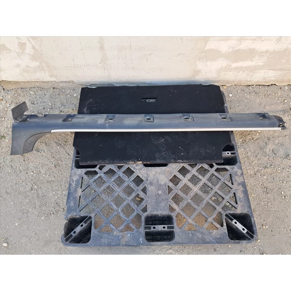 DACIA DUSTER Bal küszöb burkolat 768516536R 764580002R