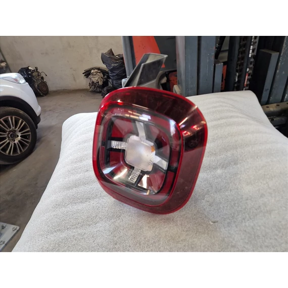 DACIA DUSTER II jobb hátsó lámpa 265503601R