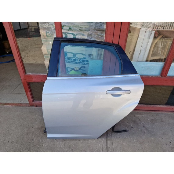 FORD FOCUS III hatchback Bal hátsó ajtó