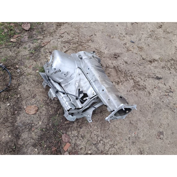 FORD FOCUS III Jobb első kis negyed, hossznyúlvány