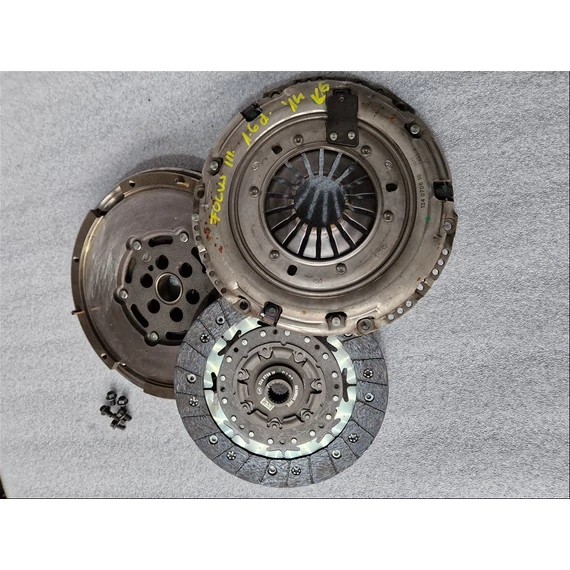 FORD FOCUS III 1.6 TDCI Kettőstömegű lendkerék szett