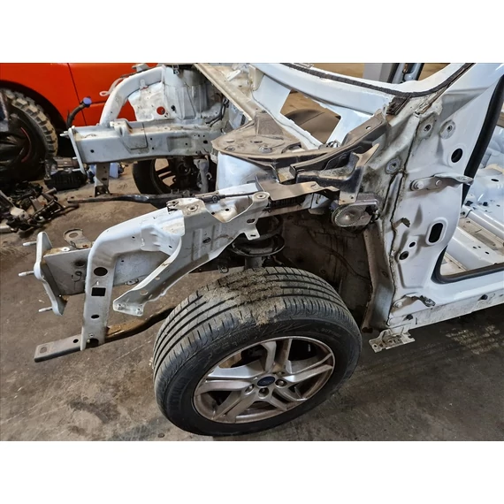 FORD FOCUS IV Bal első negyed, nyúlvány