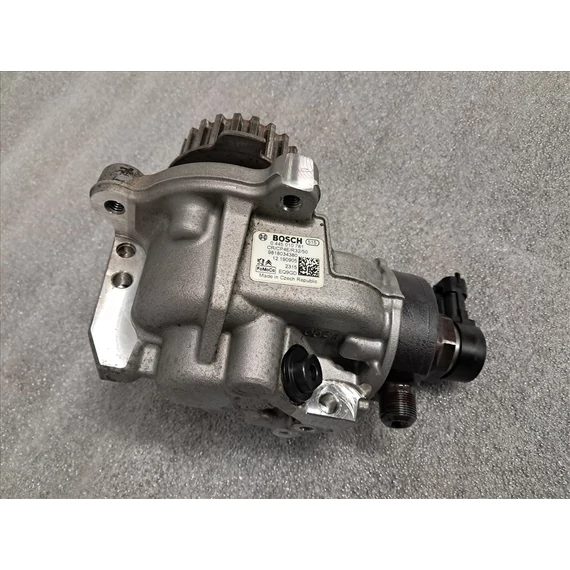 FORD FOCUS IV 1.5 TDCI ZTDA Magasnyomású pumpa 9818034380