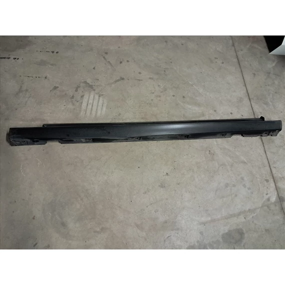 FORD FOCUS IV Jobb küszöb burkolat 7B-A101D56-A