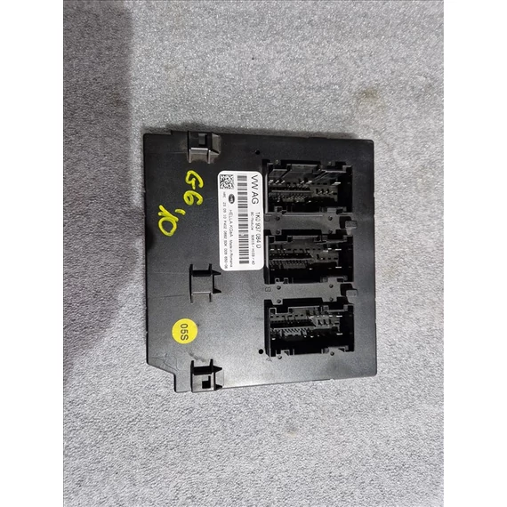 VOLKSWAGEN GOLF VI BCM 1K0937084D