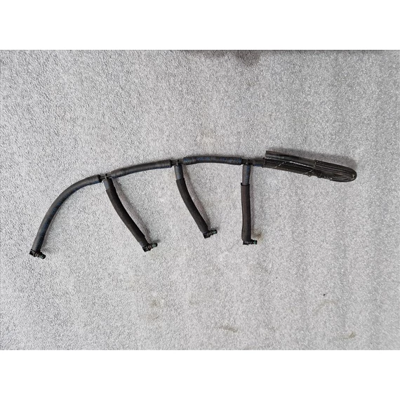 VOLKSWAGEN GOLF VI 1.6 TDI résolajcső