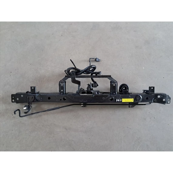 NISSAN JUKE (F15) 1.2 DIG-T Zárhíd felső, homlokfal