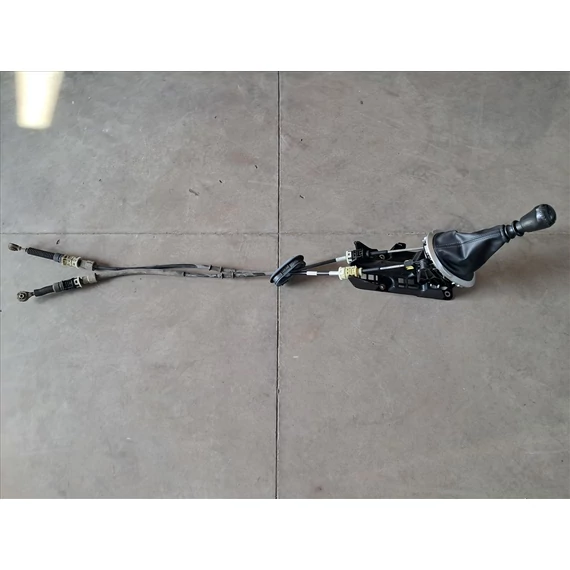 NISSAN JUKE (F15) 1.2 DIG-T Váltókulissza 341011KG0B