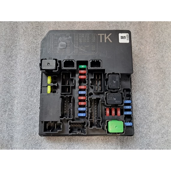 NISSAN JUKE (F15) BCM 284B71TX2B