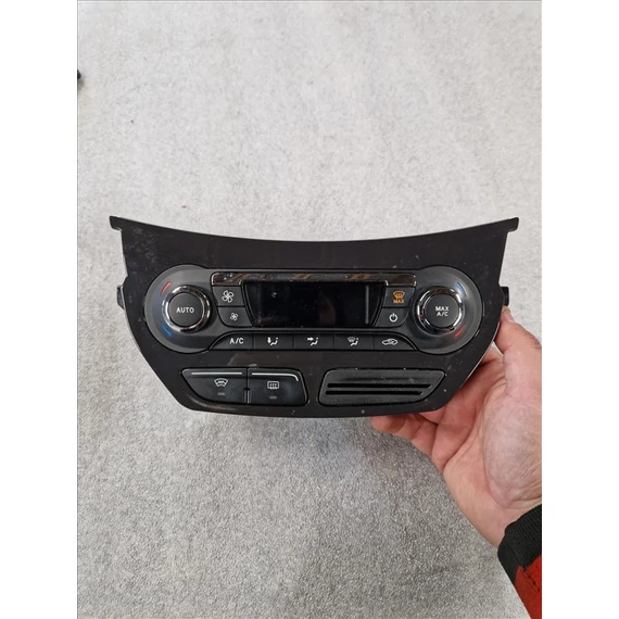FORD KUGA II klímapanel DV4T18C612AC