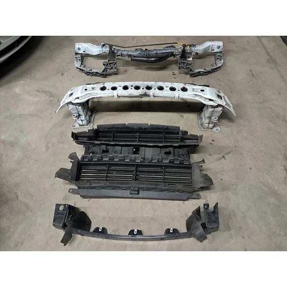 FORD KUGA II 2.0 TDCI Komplett homlokfal