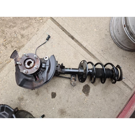 MAZDA 3 (BM) 2.2 SKYACTIV bal első csonkállvány, gólyaláb