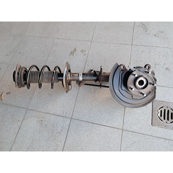 NISSAN JUKE (F15) 1.2 DIG-T jobb első csonkállvány, gólyaláb